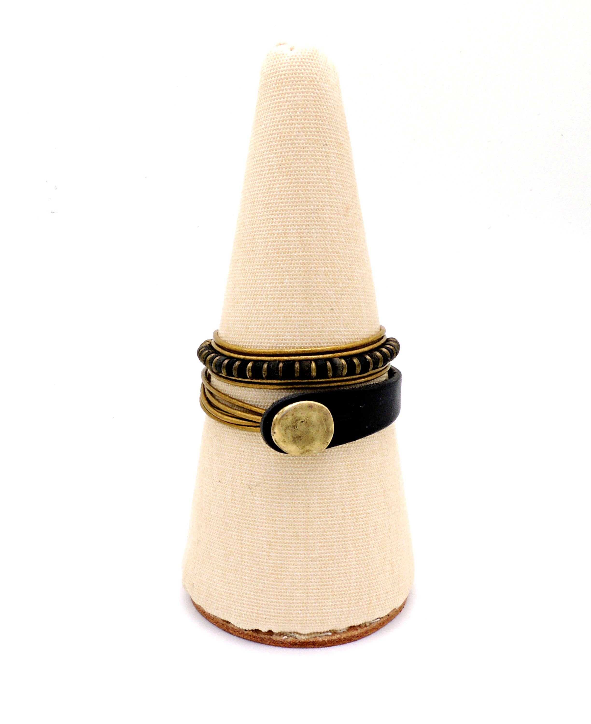 Pulsera de cuero dorada