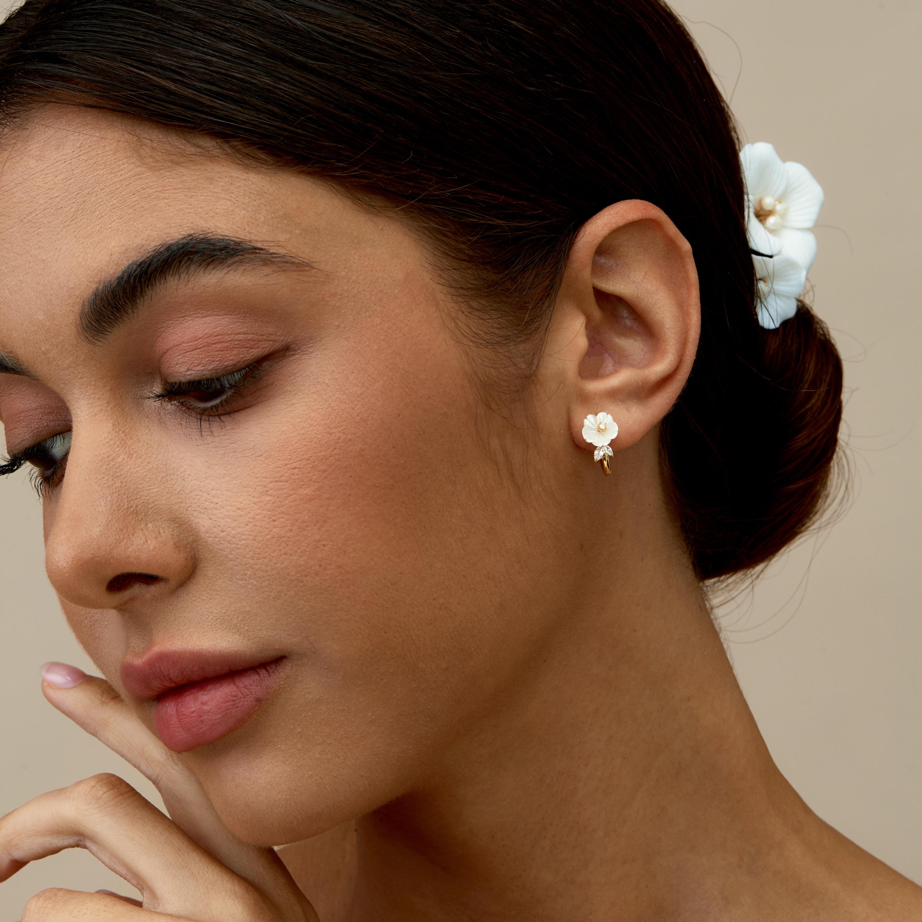 Mother of Pearl Flower Hoop Earrings, Dainty Floral Pearl Hoop Earrings, Gold Huggie Earrings, Bridal Earrings