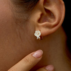 Mother of Pearl Flower Hoop Earrings, Dainty Floral Pearl Hoop Earrings, Gold Huggie Earrings, Bridal Earrings