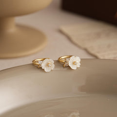 Mother of Pearl Flower Hoop Earrings, Dainty Floral Pearl Hoop Earrings, Gold Huggie Earrings, Bridal Earrings
