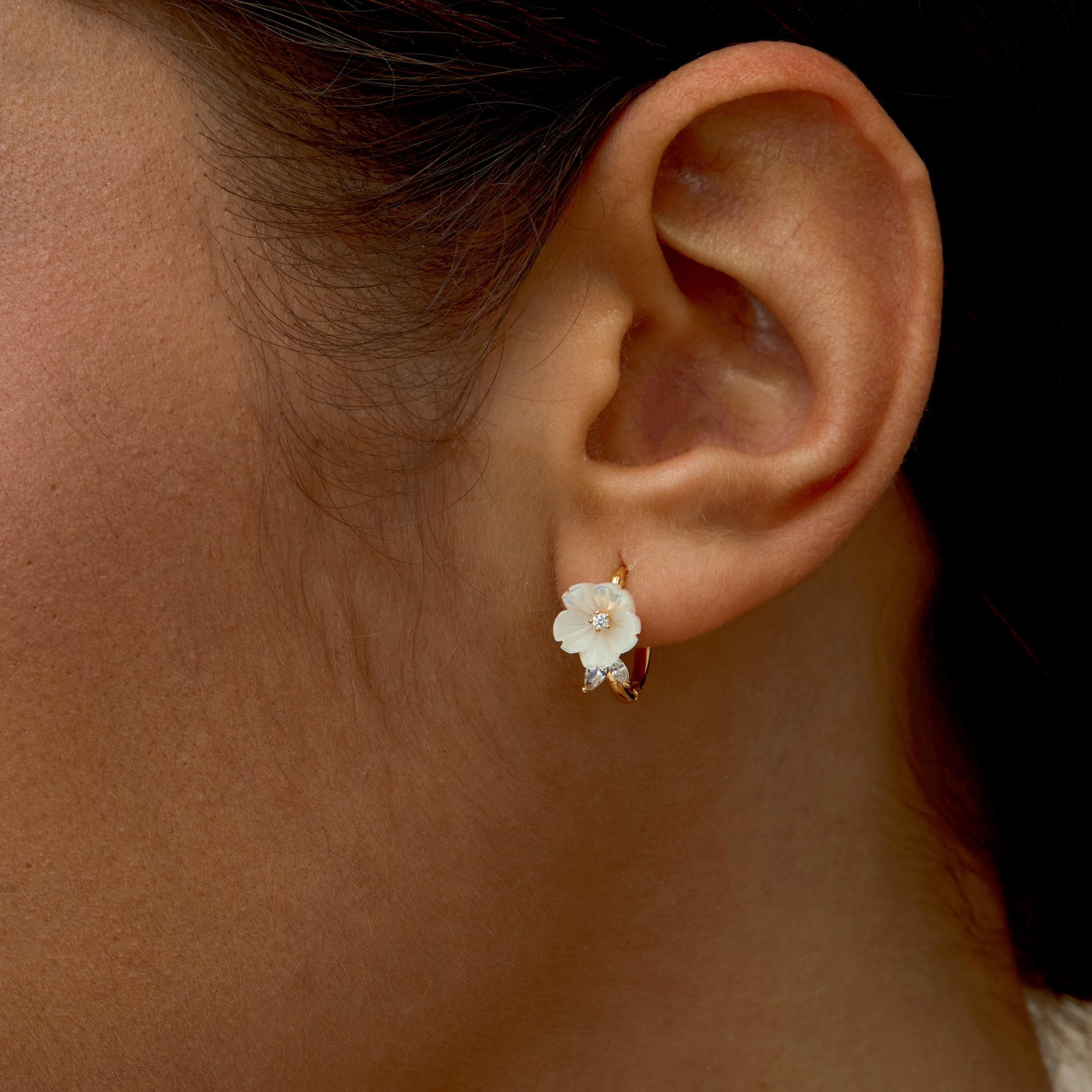 Mother of Pearl Flower Hoop Earrings, Dainty Floral Pearl Hoop Earrings, Gold Huggie Earrings, Bridal Earrings