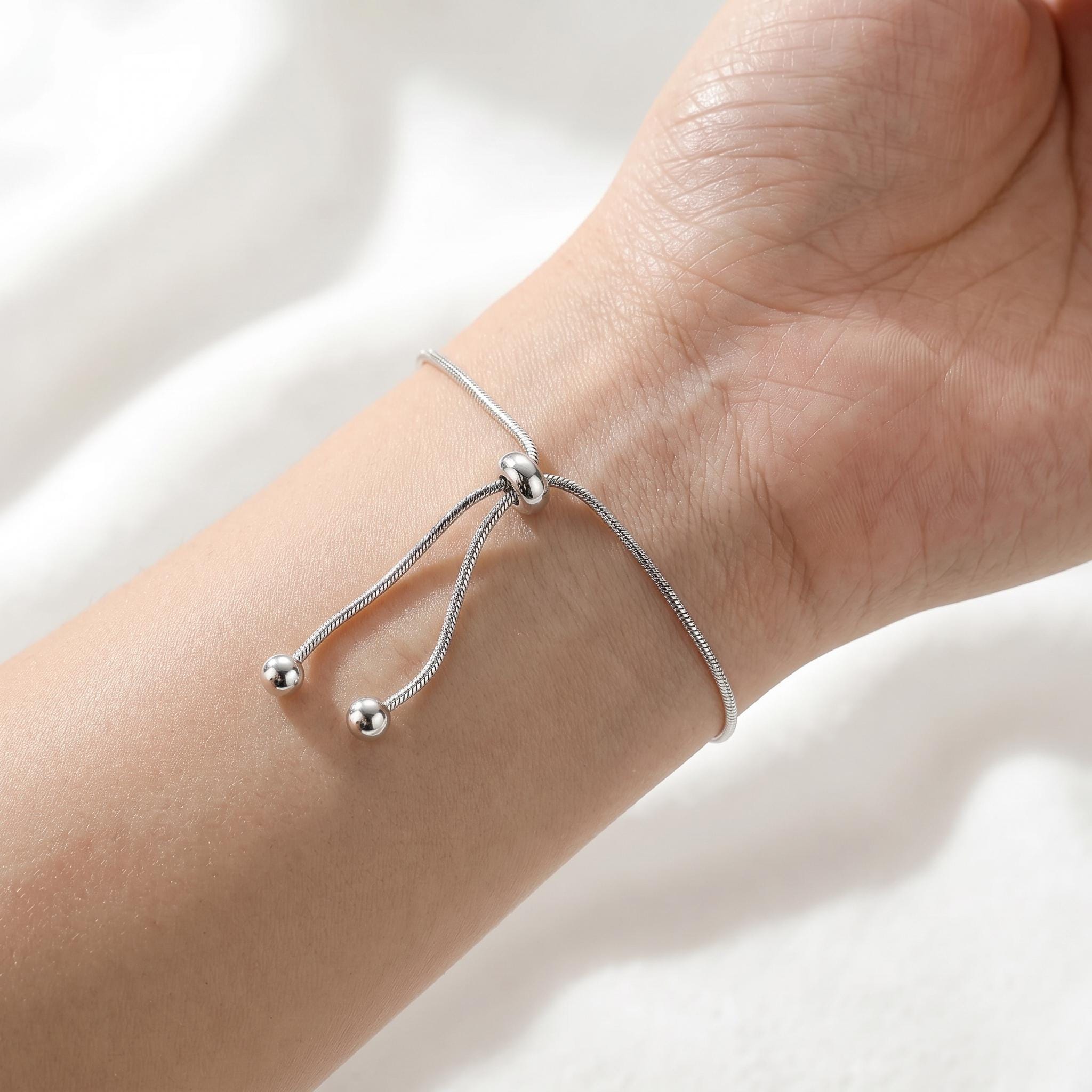 Gold Sliding Bracelet – Minimalist Adjustable Jewelry